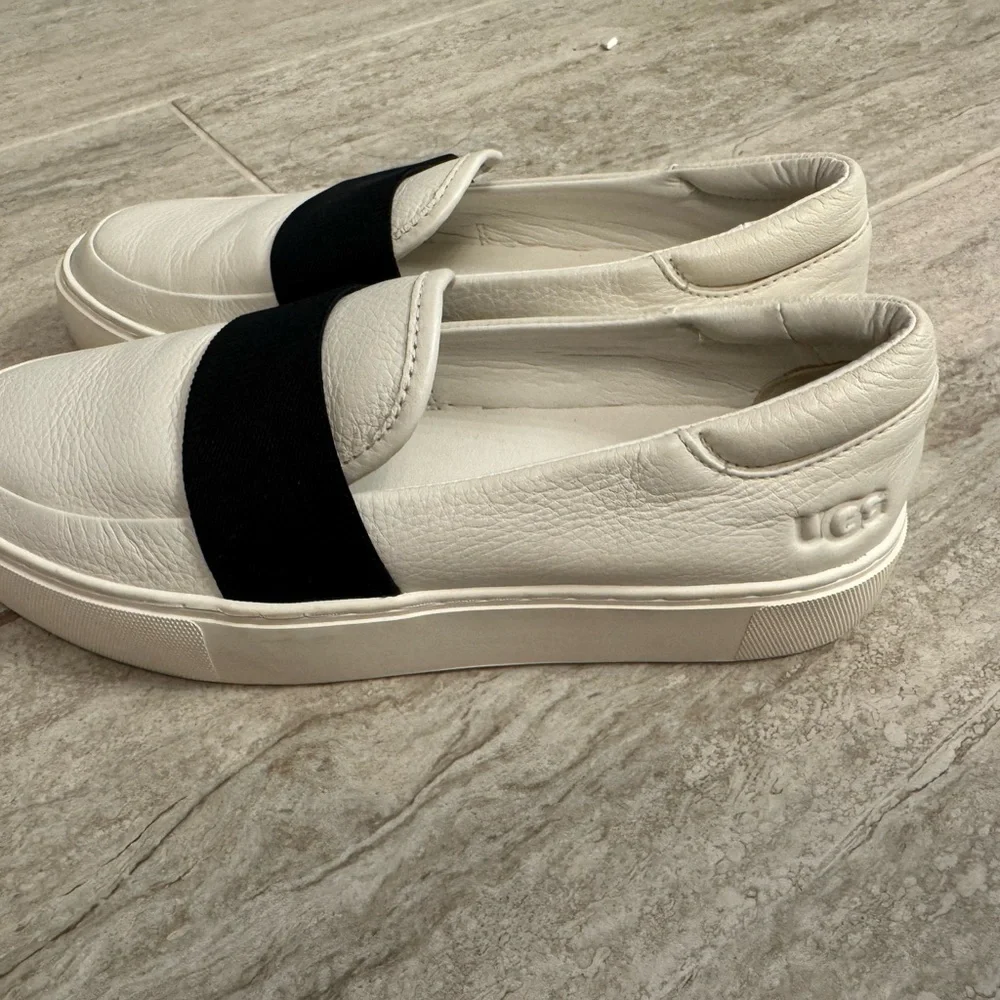 Women's UGG Chayze Platform Leather Slide Sneakers . Size 8